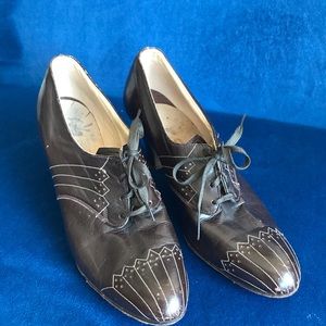 Vintage 1920’s shoes, brown leather, 5 1/2